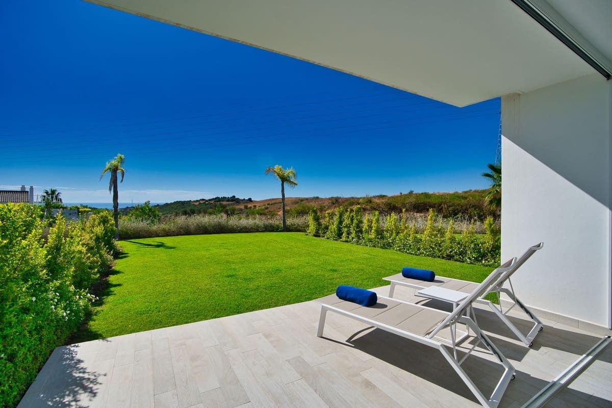 2 makuuhuone Huoneisto myytävänä paikassa Estepona mukana uima-altaan - 559 000 € (Ref: 9479904)