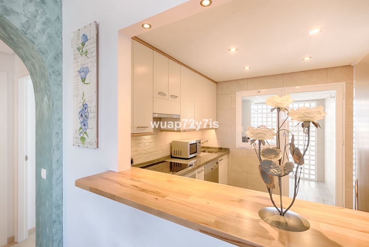 2 soveværelse Lejlighed til salg i Estepona med swimmingpool - € 559.000 (Ref: 9479905)