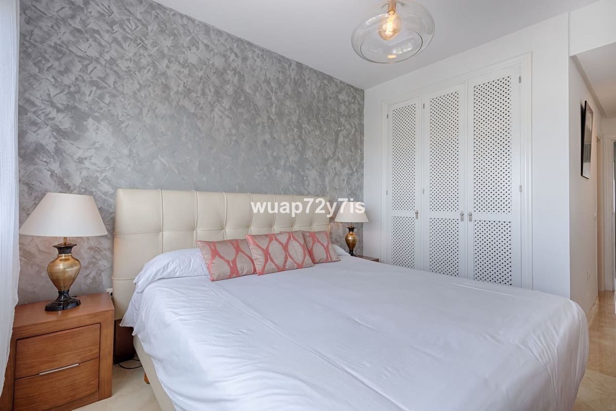 2 soveværelse Lejlighed til salg i Estepona med swimmingpool - € 559.000 (Ref: 9479905)