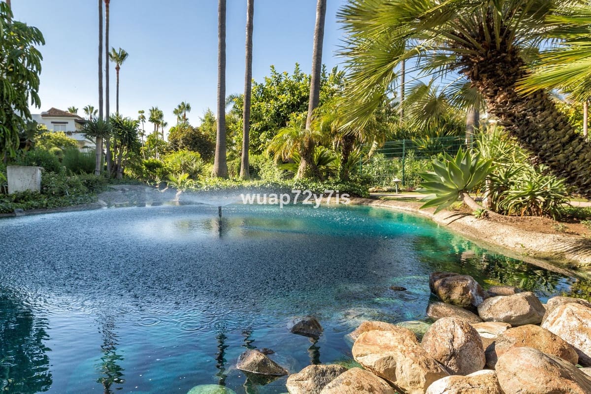 2 soveværelse Lejlighed til salg i Estepona med swimmingpool - € 559.000 (Ref: 9479905)