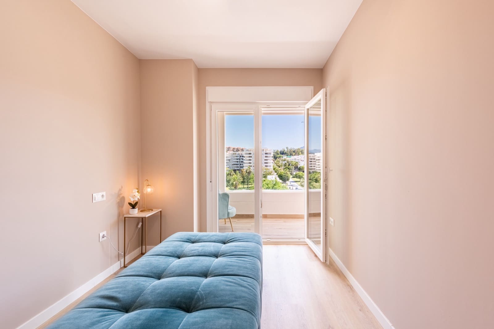 3 soveværelse Lejlighed til salg i Nueva Andalucia med swimmingpool garage - € 559.000 (Ref: 9479907)