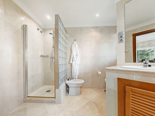 2 Zimmer Apartment zu verkaufen in La Dama de Noche - La Alzambra, Marbella mit Pool - 560.000 € (Ref: 9479909)