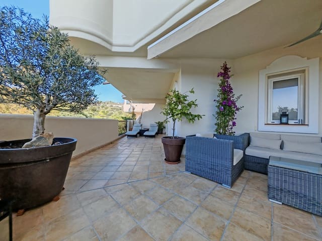 2 Zimmer Apartment zu verkaufen in La Dama de Noche - La Alzambra, Marbella mit Pool - 560.000 € (Ref: 9479909)