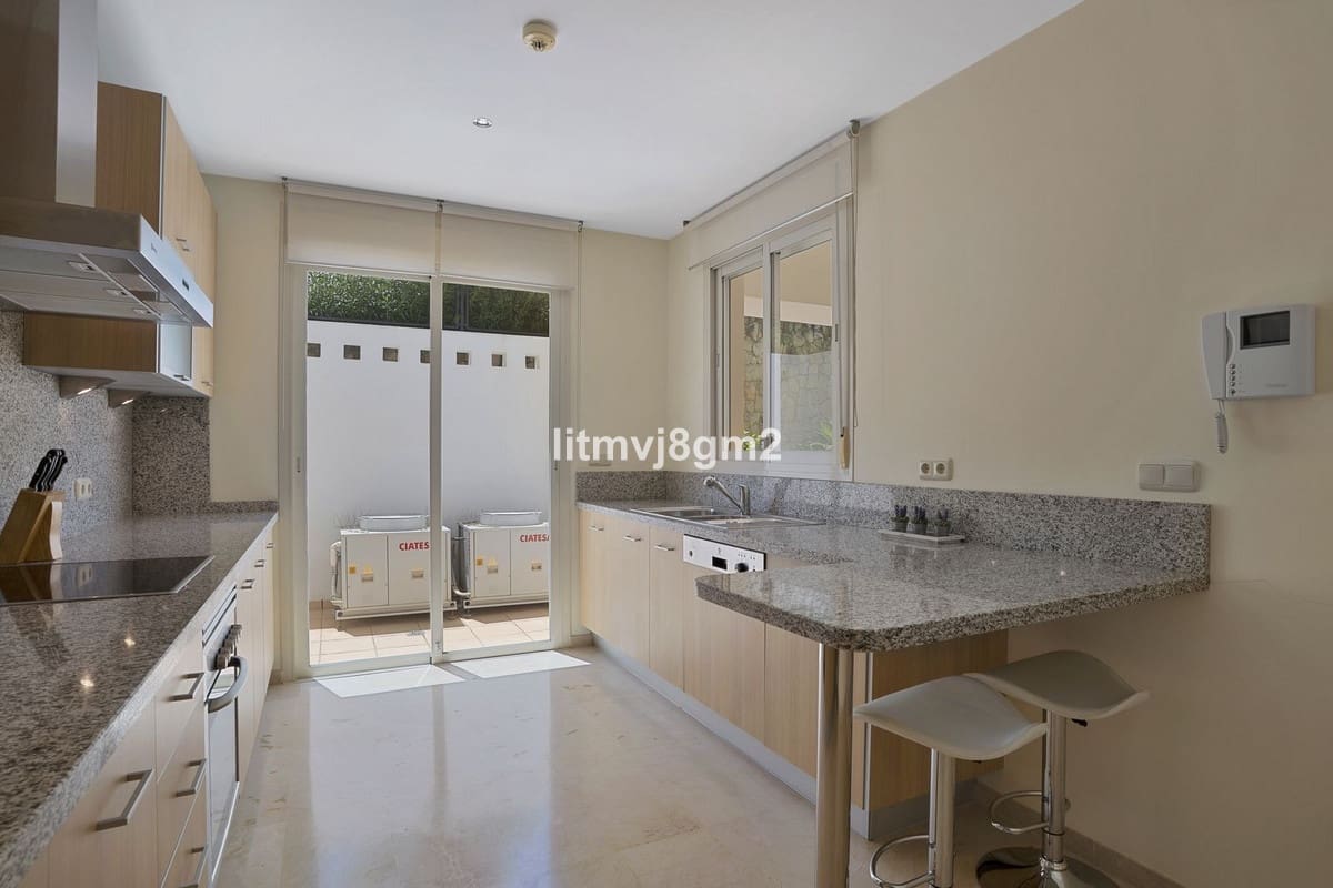 3 sypialnia Dom blizniak na sprzedaż w Mijas Costa z basenem - 560 000 € (Ref: 9479912)