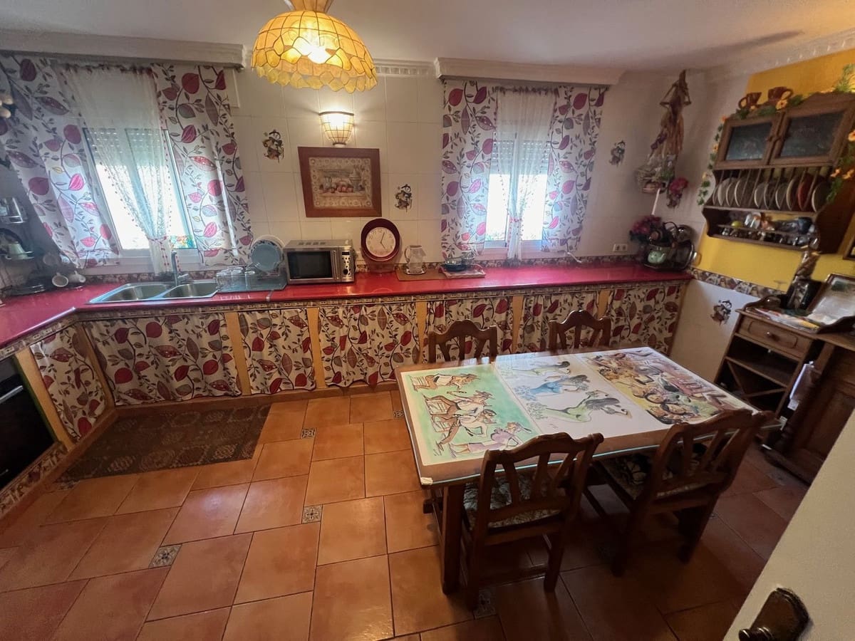 4 soveværelse Byhus til salg i Estepona - € 560.000 (Ref: 9479914)