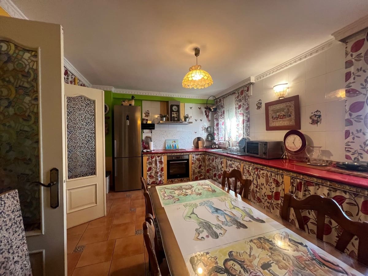 4 soveværelse Byhus til salg i Estepona - € 560.000 (Ref: 9479914)