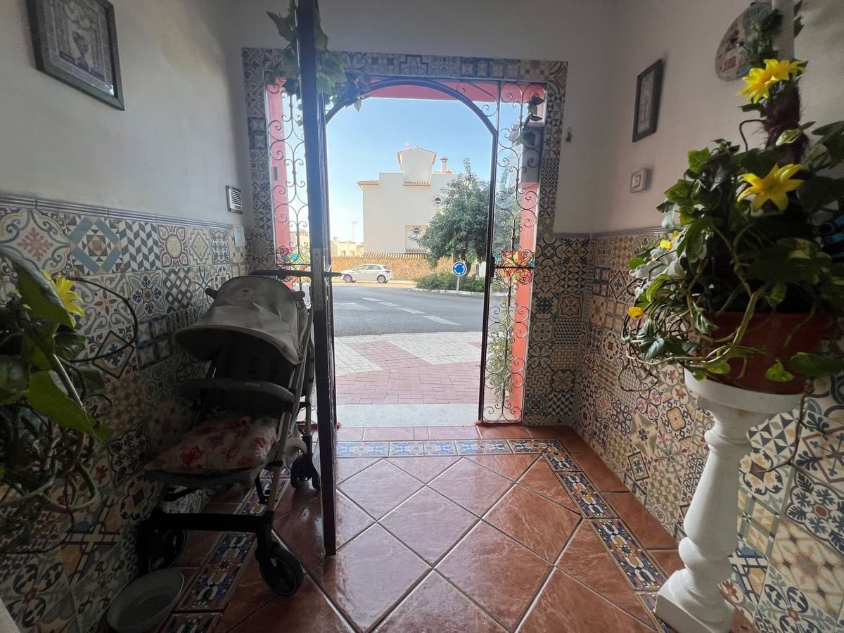 4 soveværelse Byhus til salg i Estepona - € 560.000 (Ref: 9479914)