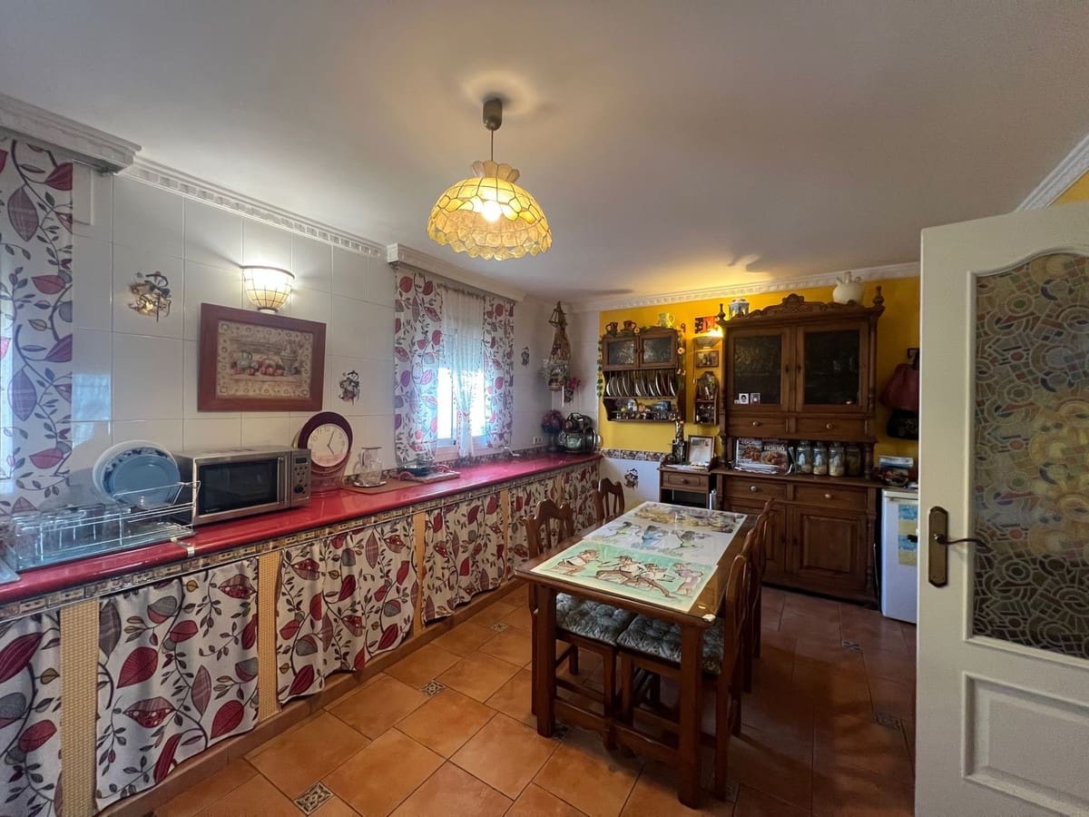 4 soveværelse Byhus til salg i Estepona - € 560.000 (Ref: 9479914)