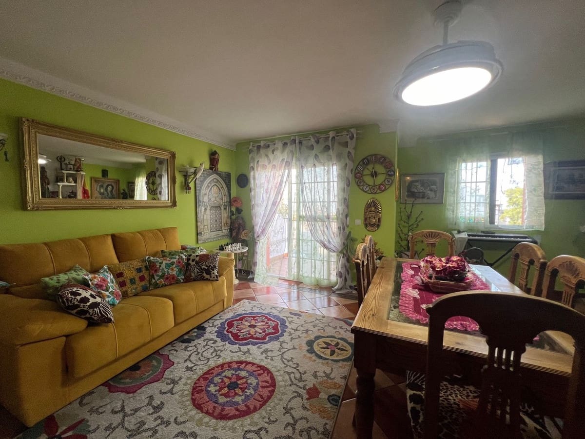 4 soveværelse Byhus til salg i Estepona - € 560.000 (Ref: 9479914)