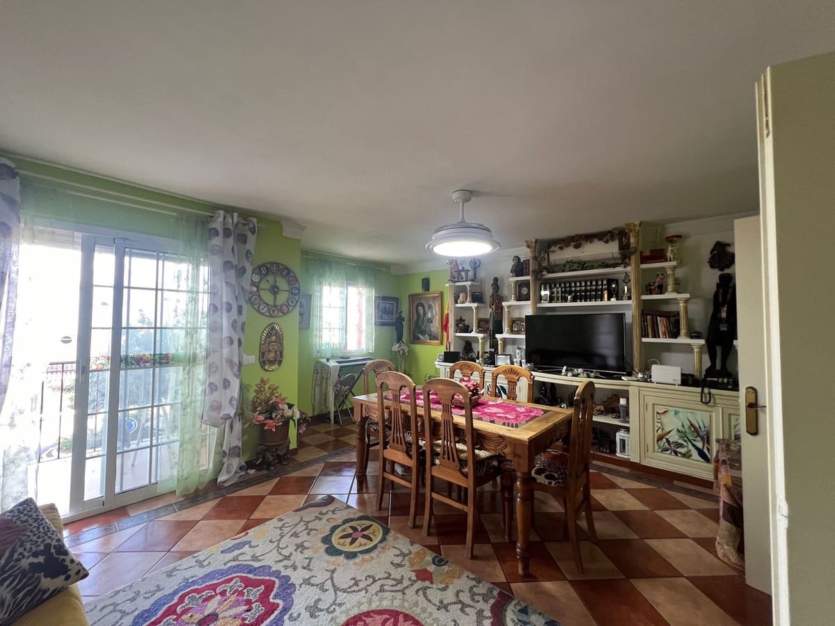 4 soveværelse Byhus til salg i Estepona - € 560.000 (Ref: 9479914)