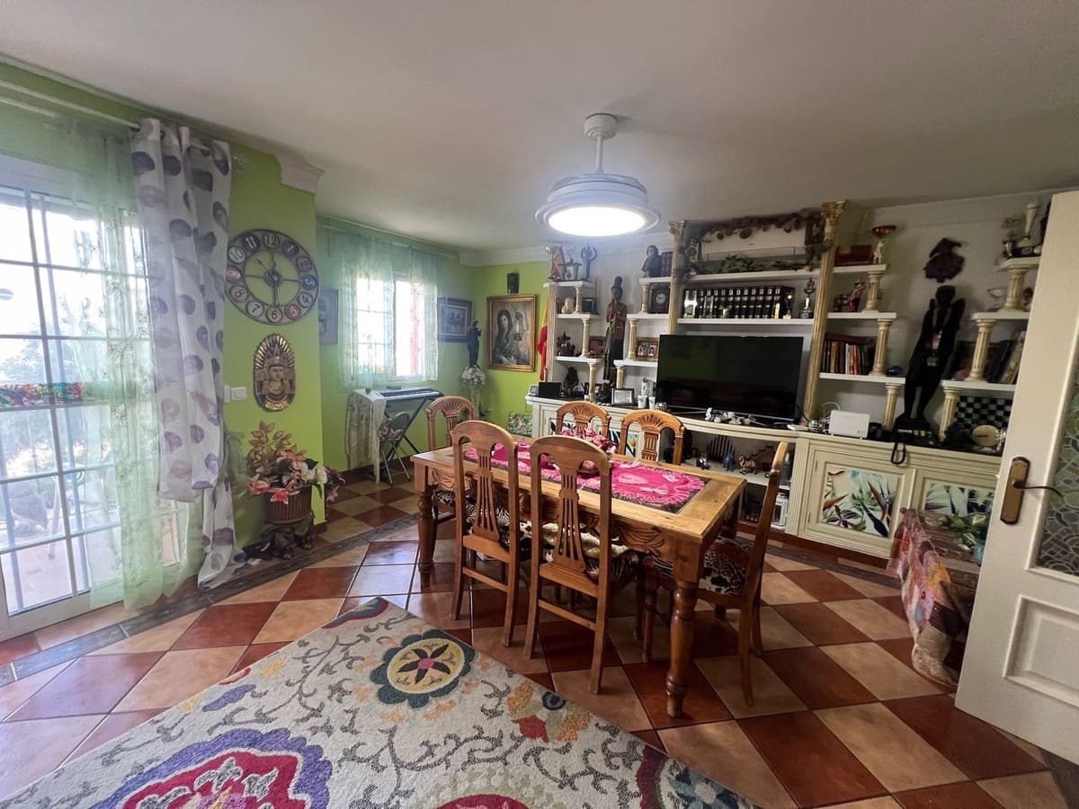 4 soveværelse Byhus til salg i Estepona - € 560.000 (Ref: 9479914)