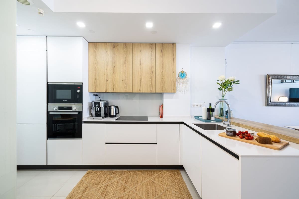 2 bedroom Apartment for sale in Benalmadena Costa with pool garage - € 565,000 (Ref: 9479919)