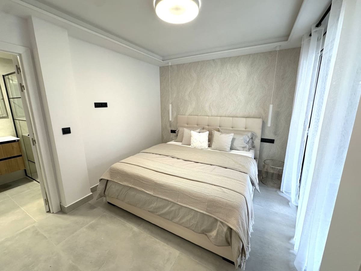 3 bedroom Apartment for sale in Golden Mile with pool - € 565,000 (Ref: 9479921)