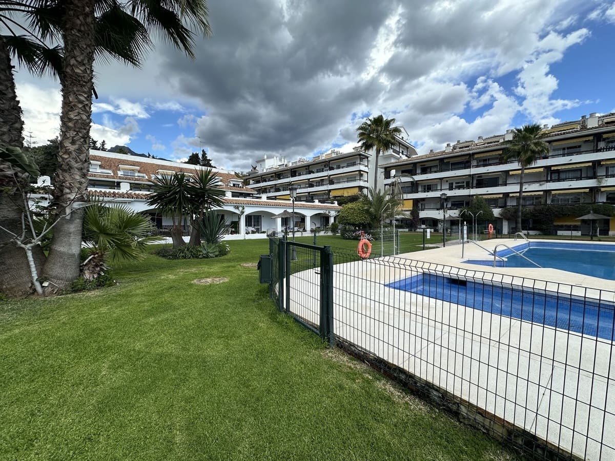 3 bedroom Apartment for sale in Golden Mile with pool - € 565,000 (Ref: 9479921)