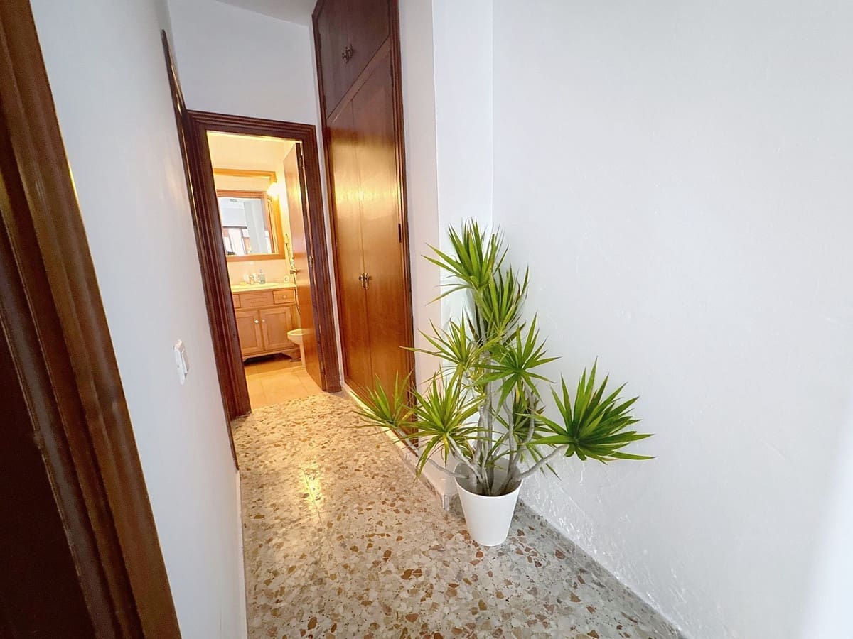 5 soveværelse Semi-Rækkehus til salg i Estepona - € 565.000 (Ref: 9479923)