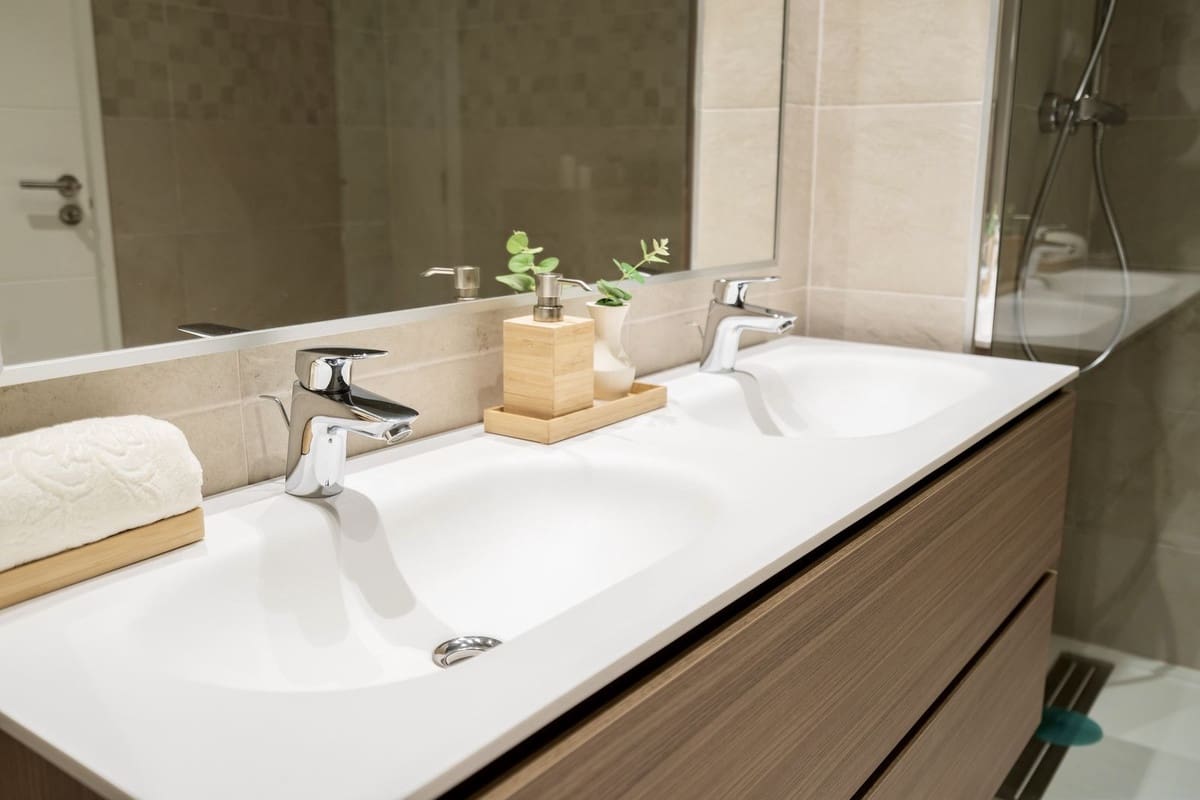 2 bedroom Apartment for sale in El Paraiso with pool garage - € 570,000 (Ref: 9479926)