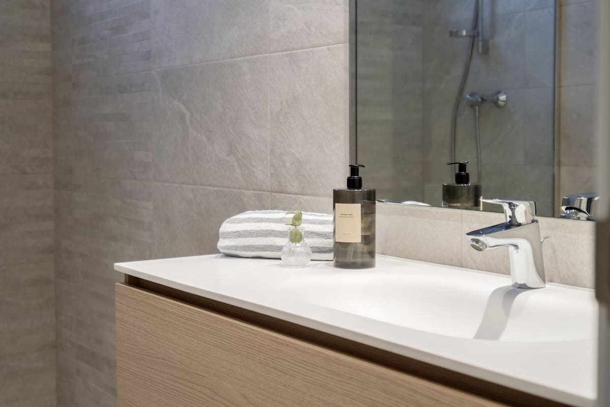 2 bedroom Apartment for sale in El Paraiso with pool garage - € 570,000 (Ref: 9479926)