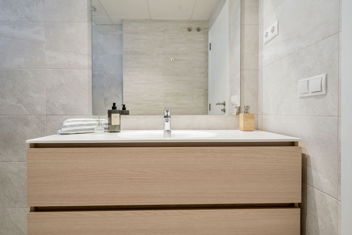 2 bedroom Apartment for sale in El Paraiso with pool garage - € 570,000 (Ref: 9479926)