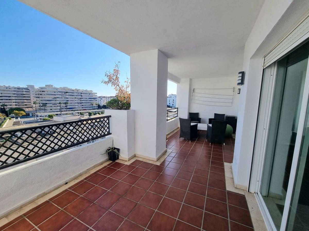 2 bedroom Apartment for sale in Puerto Banus with pool garage - € 570,000 (Ref: 9479927)