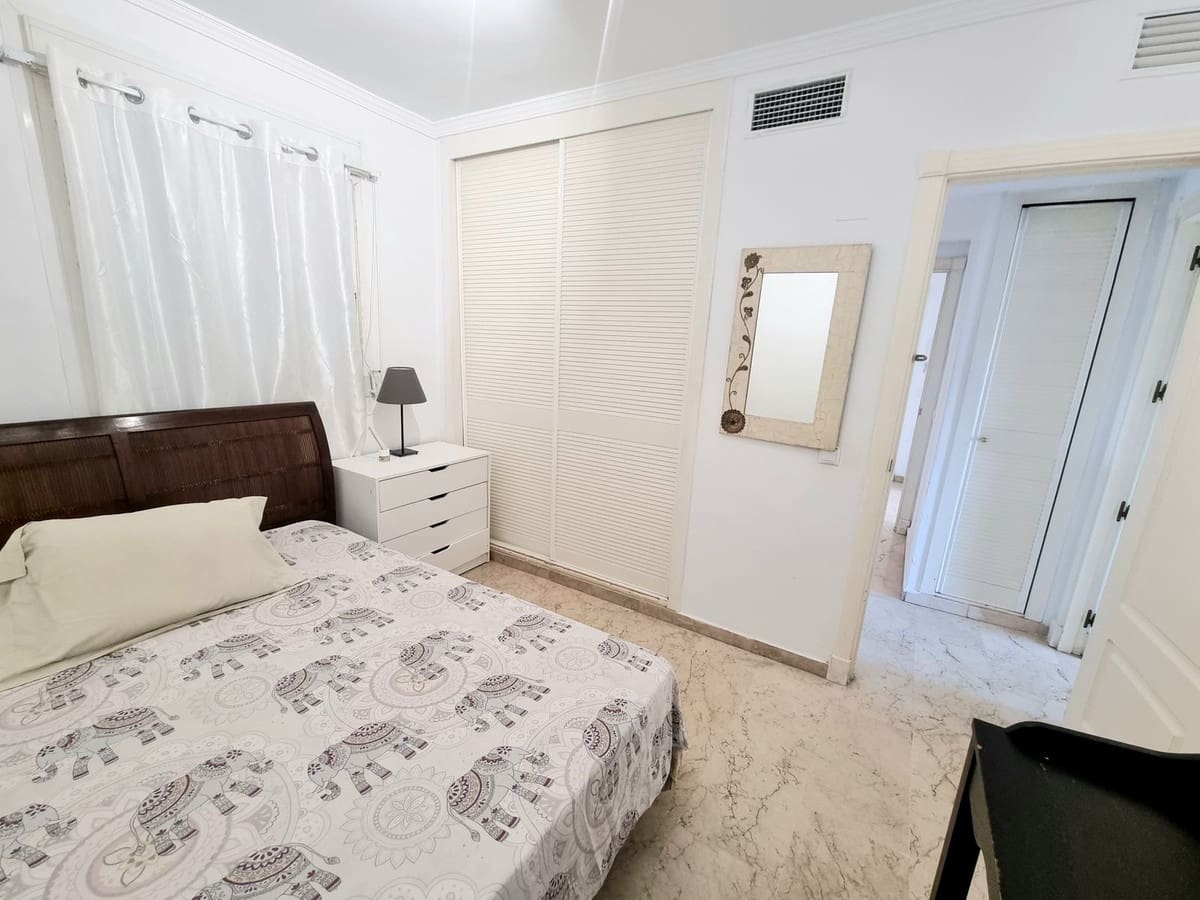 2 bedroom Apartment for sale in Puerto Banus with pool garage - € 570,000 (Ref: 9479927)