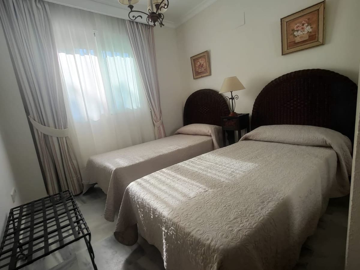 2 soveværelse Lejlighed til salg i Nueva Andalucia med swimmingpool - € 570.000 (Ref: 9479928)