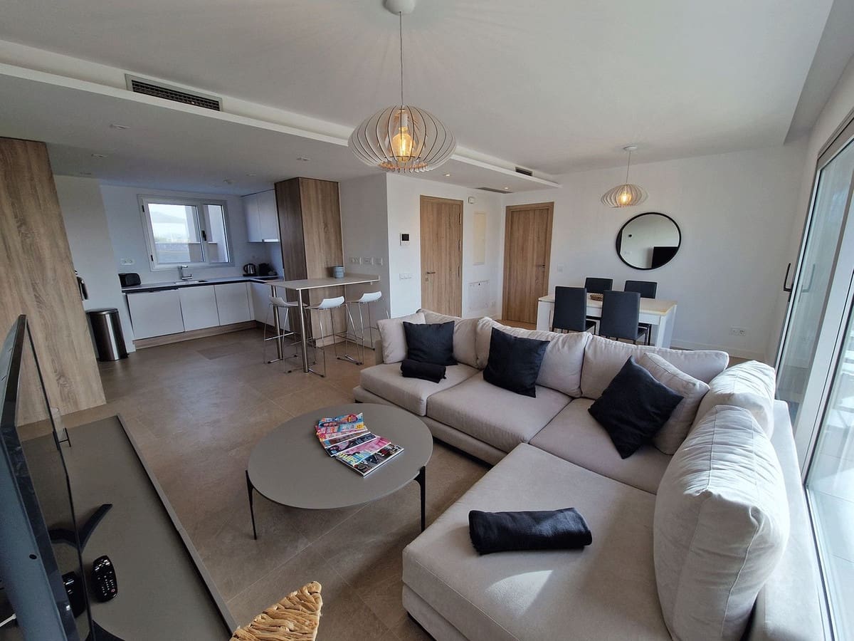 3 soveværelse Penthouse til salg i La Cala Golf med swimmingpool - € 570.000 (Ref: 9479929)