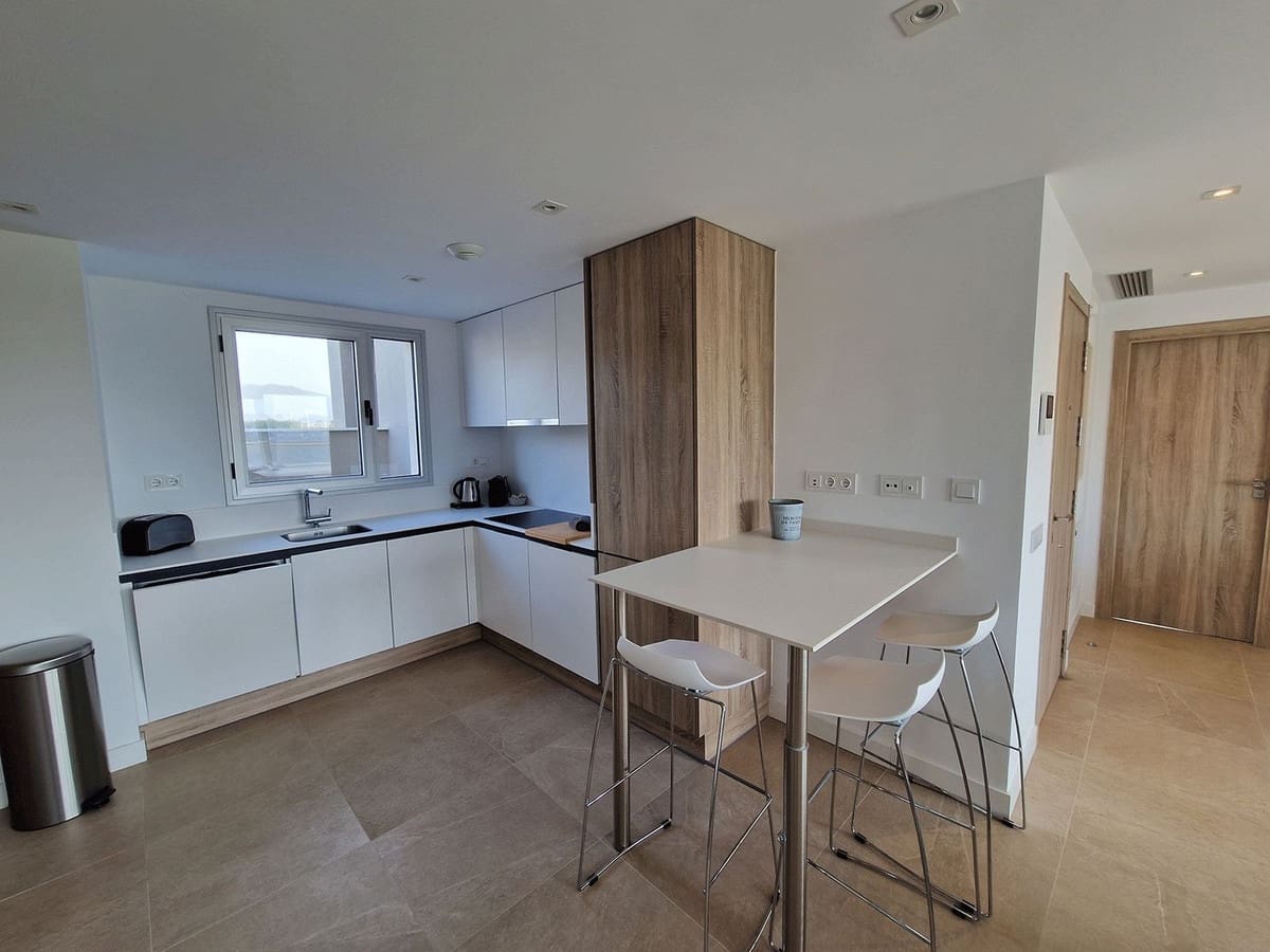 3 soveværelse Penthouse til salg i La Cala Golf med swimmingpool - € 570.000 (Ref: 9479929)