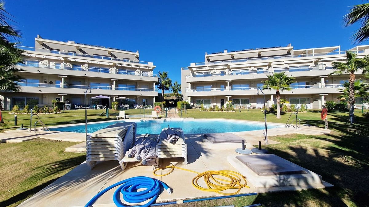 3 soveværelse Penthouse til salg i La Cala Golf med swimmingpool - € 570.000 (Ref: 9479929)