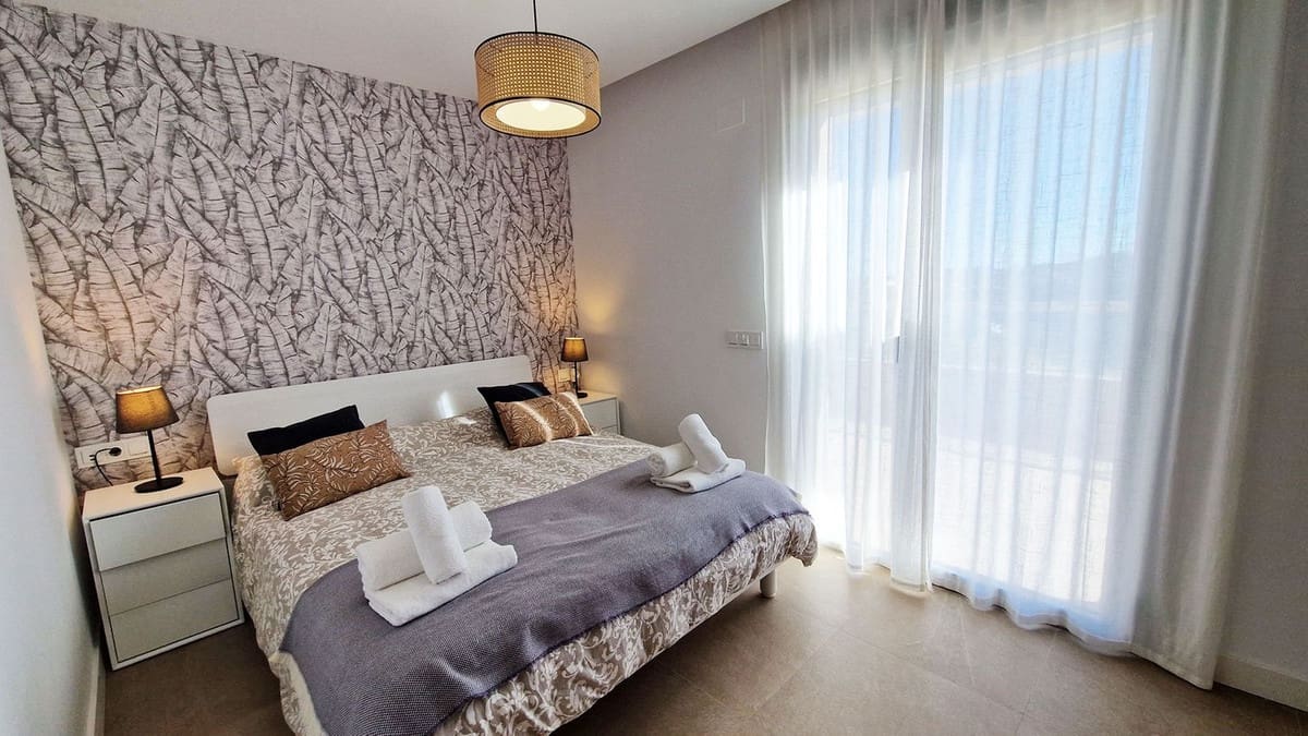 3 soveværelse Penthouse til salg i La Cala Golf med swimmingpool - € 570.000 (Ref: 9479929)