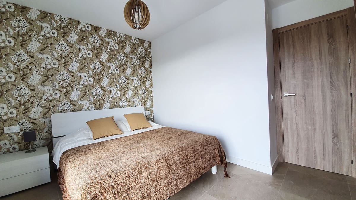 3 soveværelse Penthouse til salg i La Cala Golf med swimmingpool - € 570.000 (Ref: 9479929)