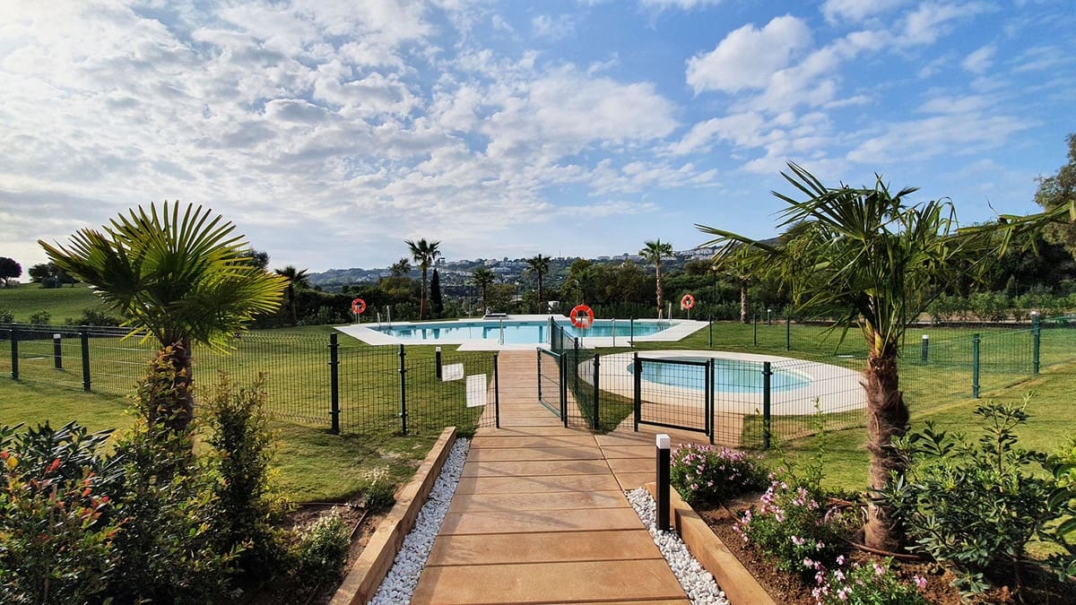 3 soveværelse Penthouse til salg i La Cala Golf med swimmingpool - € 570.000 (Ref: 9479929)