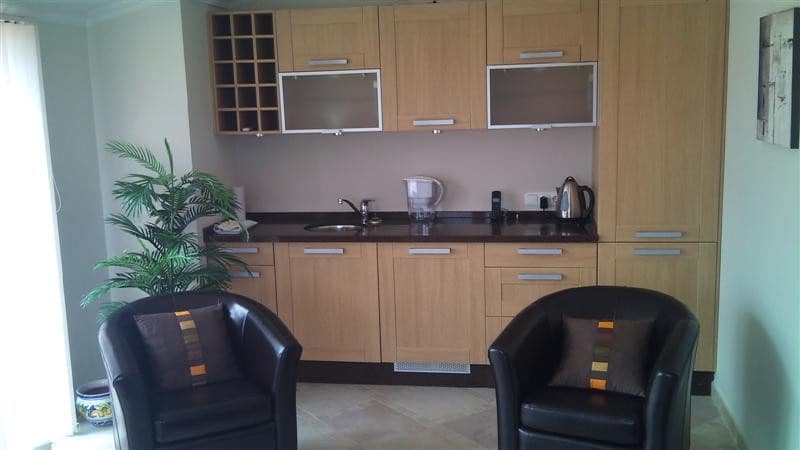 Ático de 5 habitaciones en La Duquesa / Puerto de la Duquesa en venta - 575.000 € (Ref: 9479938)