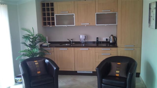 Ático de 5 habitaciones en La Duquesa / Puerto de la Duquesa, Manilva en venta - 575.000 € (Ref: 9479938)