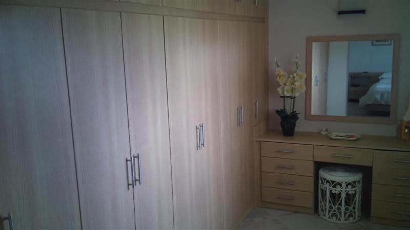 Ático de 5 habitaciones en La Duquesa / Puerto de la Duquesa en venta - 575.000 € (Ref: 9479938)