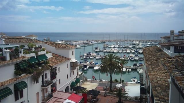 Ático de 5 habitaciones en La Duquesa / Puerto de la Duquesa, Manilva en venta - 575.000 € (Ref: 9479938)