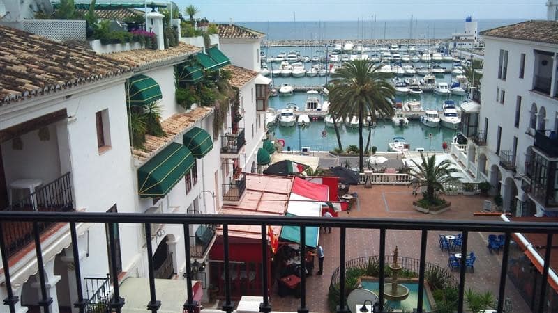 Ático de 5 habitaciones en La Duquesa / Puerto de la Duquesa en venta - 575.000 € (Ref: 9479938)