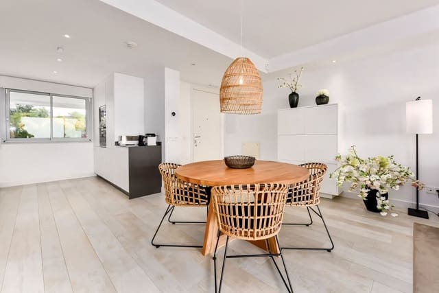 2 soverom Leilighet til salgs i Casares Pueblo, Casares med svømmebasseng garasje - € 577 500 (Ref: 9479940)