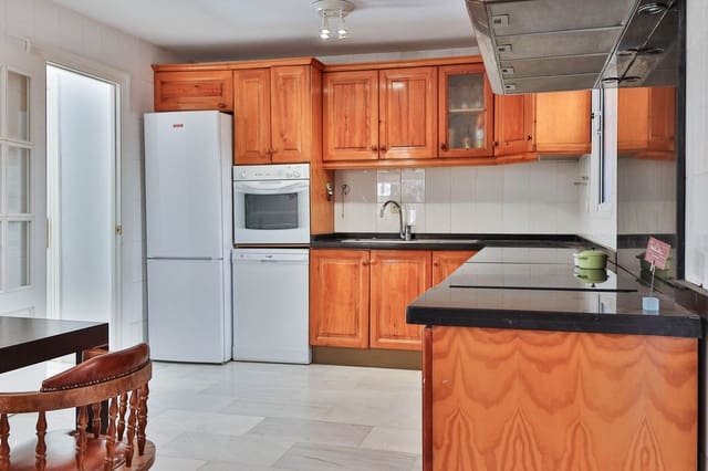 4 slaapkamer Halfvrijstaande villa te koop in Mijas pueblo, Mijas met garage - € 579.000 (Ref: 9479943)