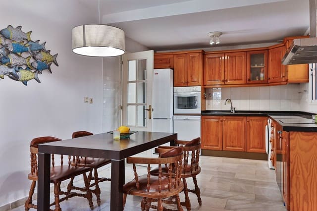 4 slaapkamer Halfvrijstaande villa te koop in Mijas pueblo, Mijas met garage - € 579.000 (Ref: 9479943)