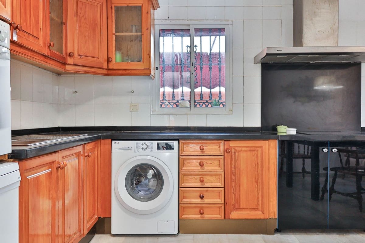 4 slaapkamer Halfvrijstaande villa te koop in Mijas met garage - € 579.000 (Ref: 9479943)