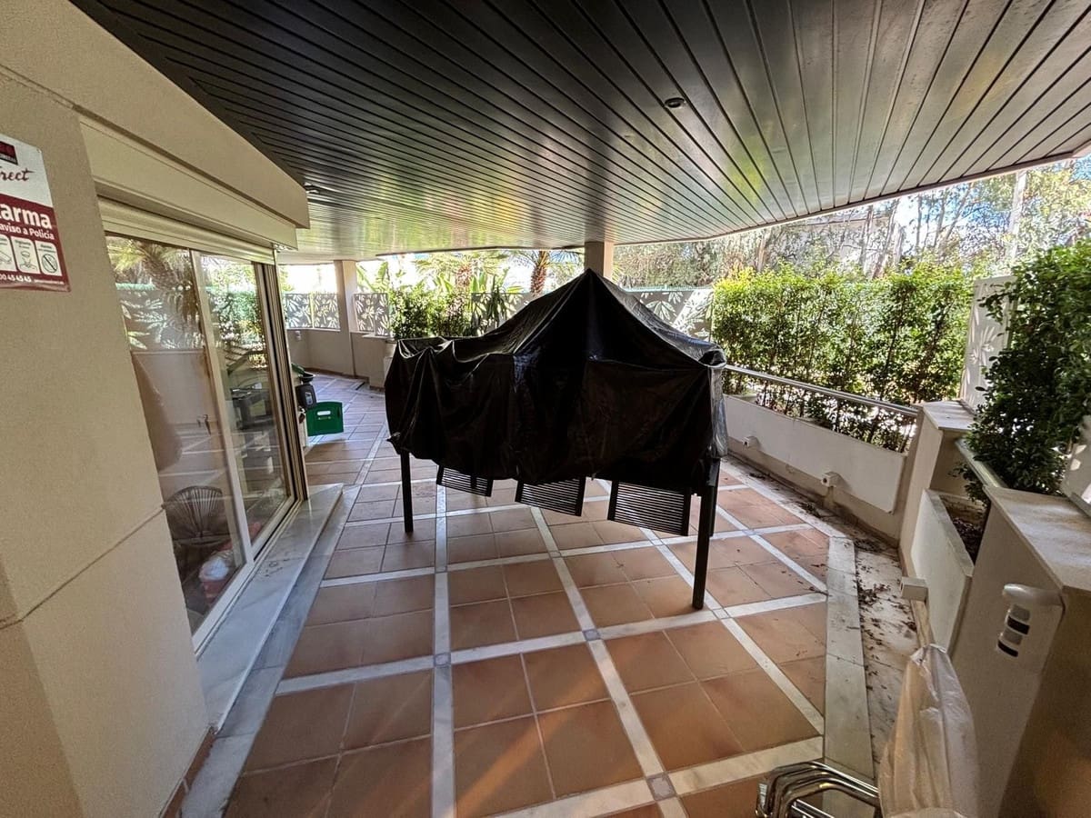 4 bedroom Apartment for sale in Aloha Golf with pool - € 580,000 (Ref: 9479944)