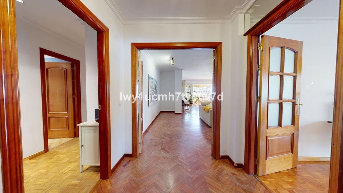 4 sovrum Lägenhet till salu i Fuengirola med pool garage - 580 000 € (Ref: 9479946)