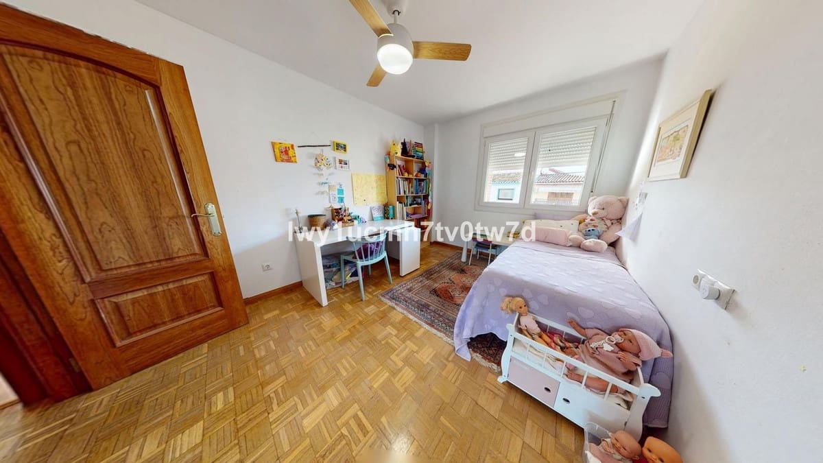 4 sovrum Lägenhet till salu i Fuengirola med pool garage - 580 000 € (Ref: 9479946)