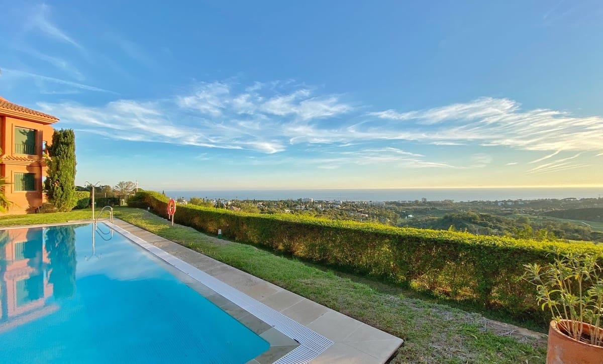 2 soveværelse Penthouse til salg i Marbella med swimmingpool garage - € 580.000 (Ref: 9479947)