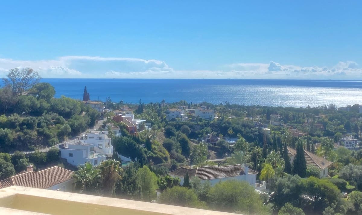 2 soveværelse Penthouse til salg i Marbella med swimmingpool garage - € 580.000 (Ref: 9479947)