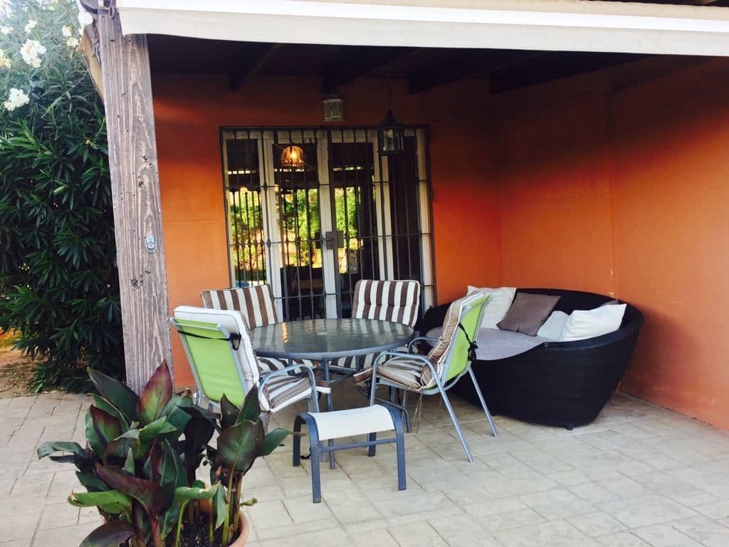 4 soveværelse Semi-Rækkehus til salg i Estepona med swimmingpool - € 580.000 (Ref: 9479948)