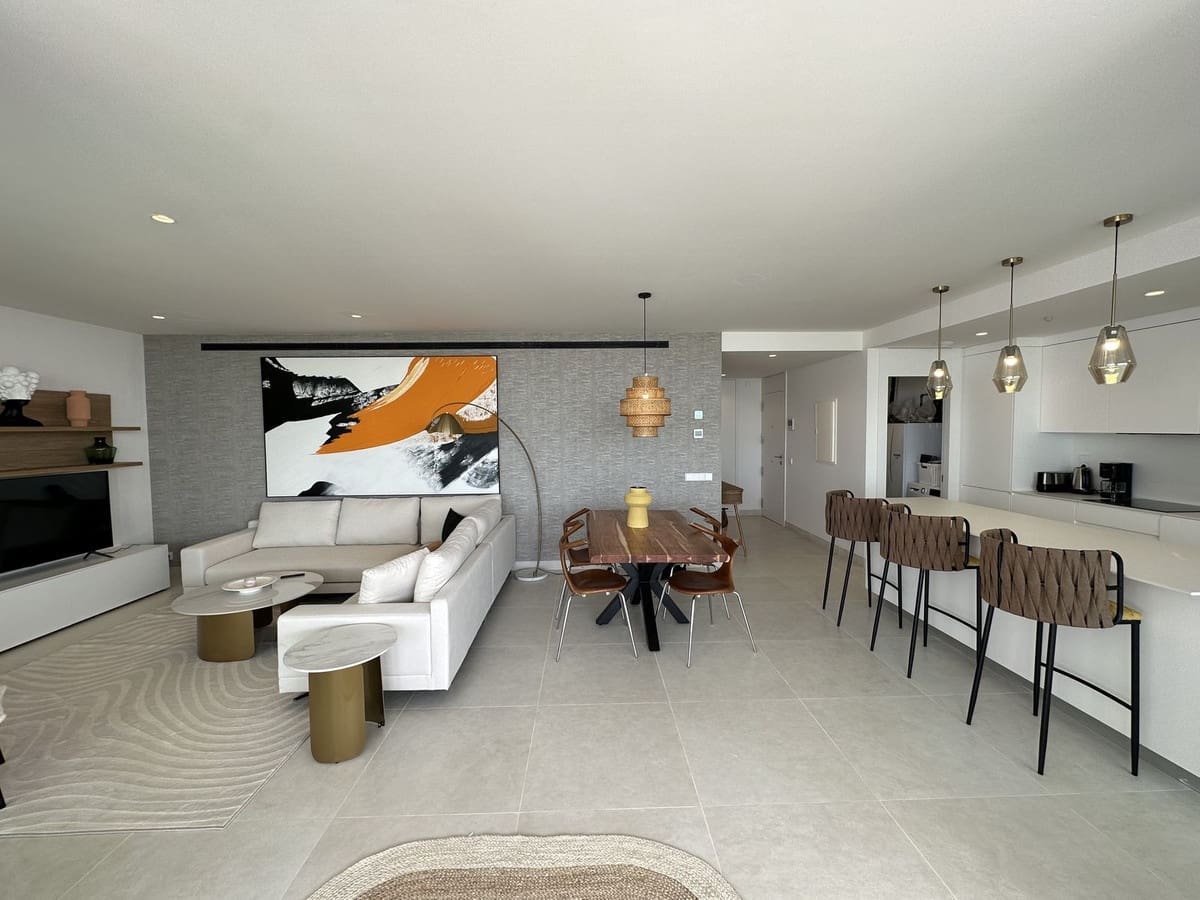 2 Zimmer Apartment zu verkaufen in Benalmadena mit Pool - 585.000 € (Ref: 9479954)