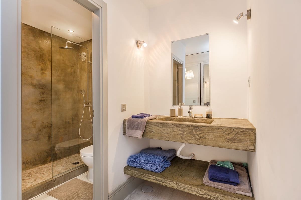 2 soverom Leilighet til salgs i Nueva Andalucia med svømmebasseng - € 585 000 (Ref: 9479955)