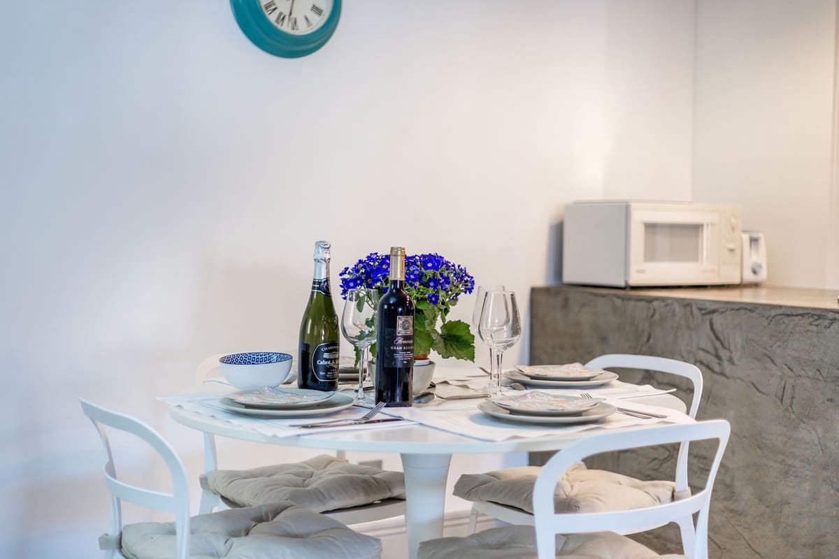 2 soverom Leilighet til salgs i Nueva Andalucia med svømmebasseng - € 585 000 (Ref: 9479955)