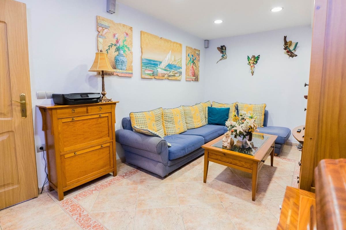 3 makuuhuone Omakotitalo myytävänä paikassa Malaga kaupunki mukana 
autotalli - 585 000 € (Ref: 9479959)